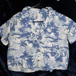 Hollister crop top hawaiian shirt (like new)